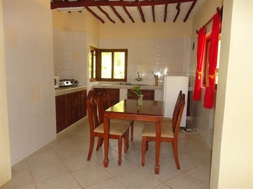 Hill Park Hotel - Tiwi Beach Εξωτερικό φωτογραφία