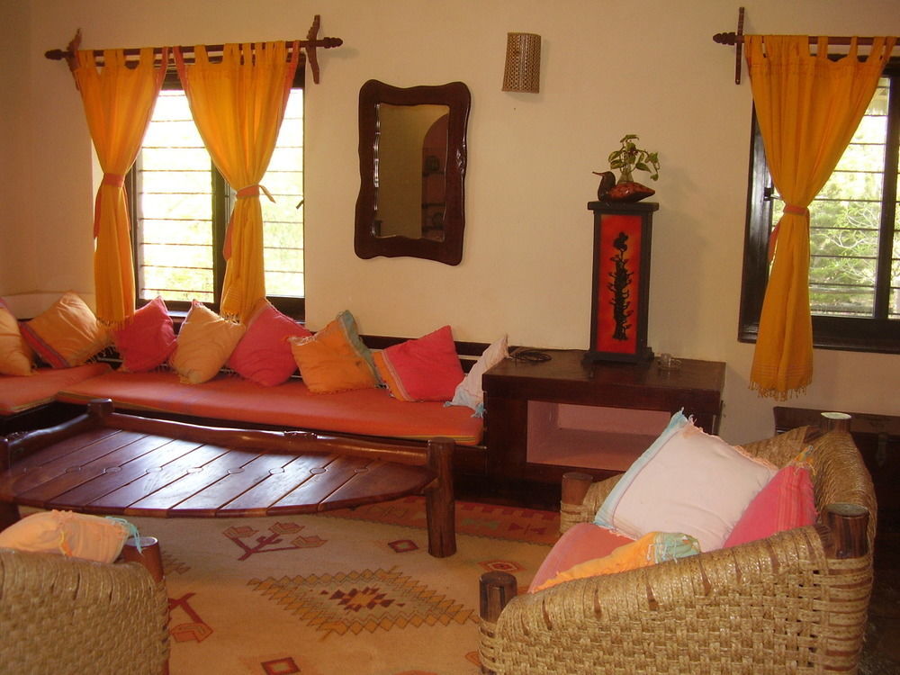 Hill Park Hotel - Tiwi Beach Εξωτερικό φωτογραφία